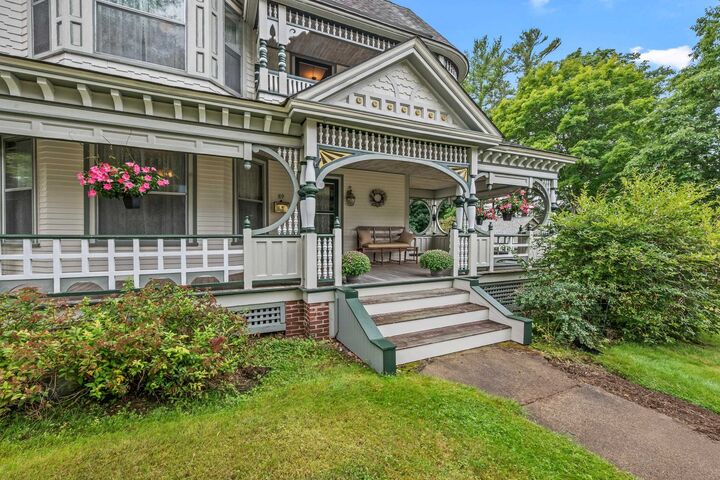 Property Photo: 89 Bunker Hill Street NH 03584