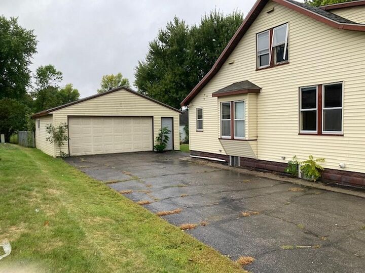 Property Photo:  610 Lake Avenue  MN 56307 