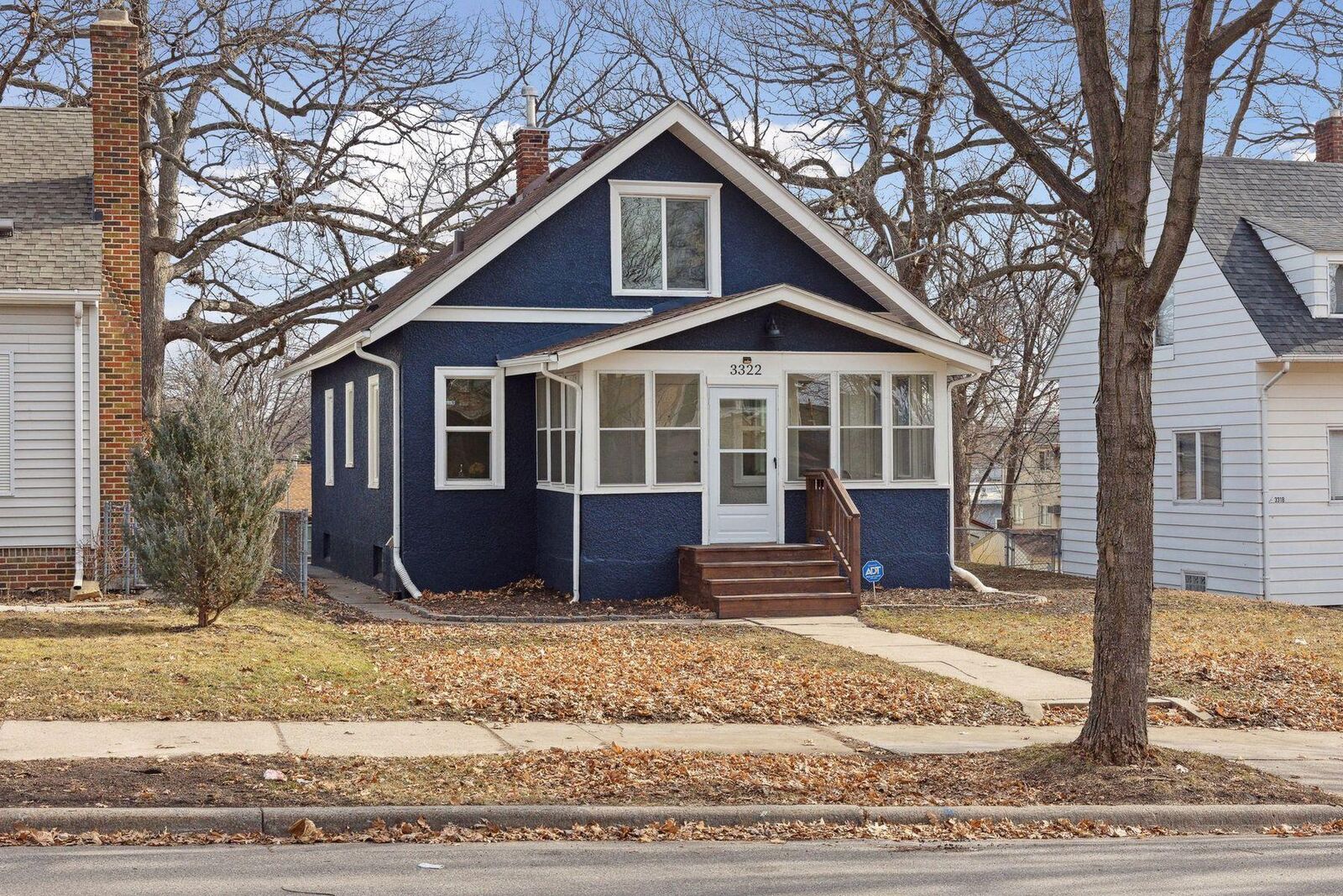 Property Photo:  3322 Girard Avenue N  MN 55412 