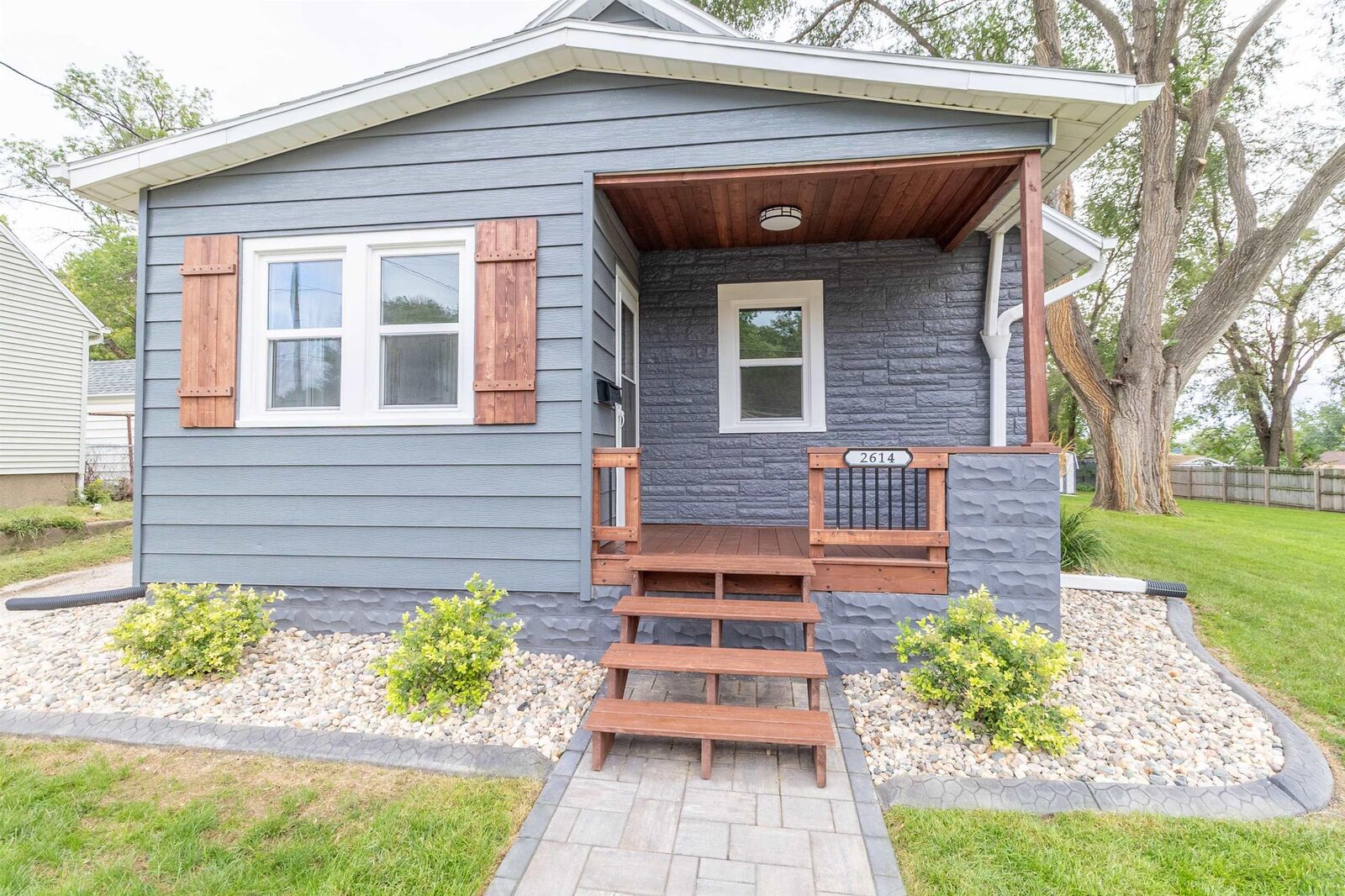 Property Photo: 2614 Morgan St IA 51104