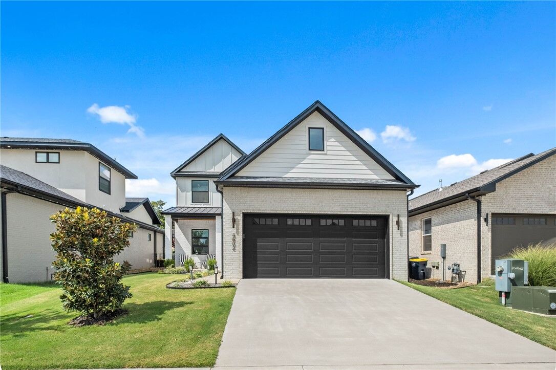 Property Photo:  4802 S Fieldcrest Terrace  AR 72758 