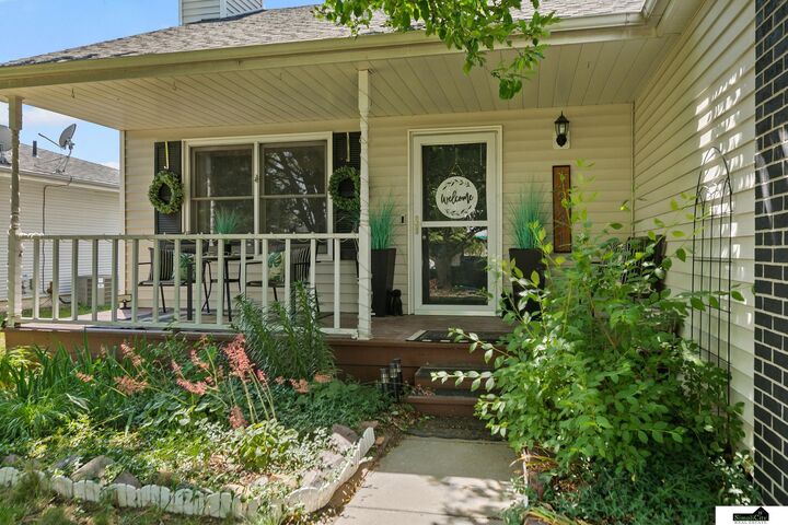 Property Photo:  1331 SW 24th Street  NE 68522 