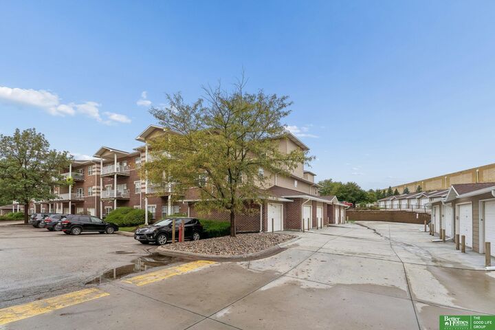 Property Photo: 3310 N 147 Court 2107 NE 68116