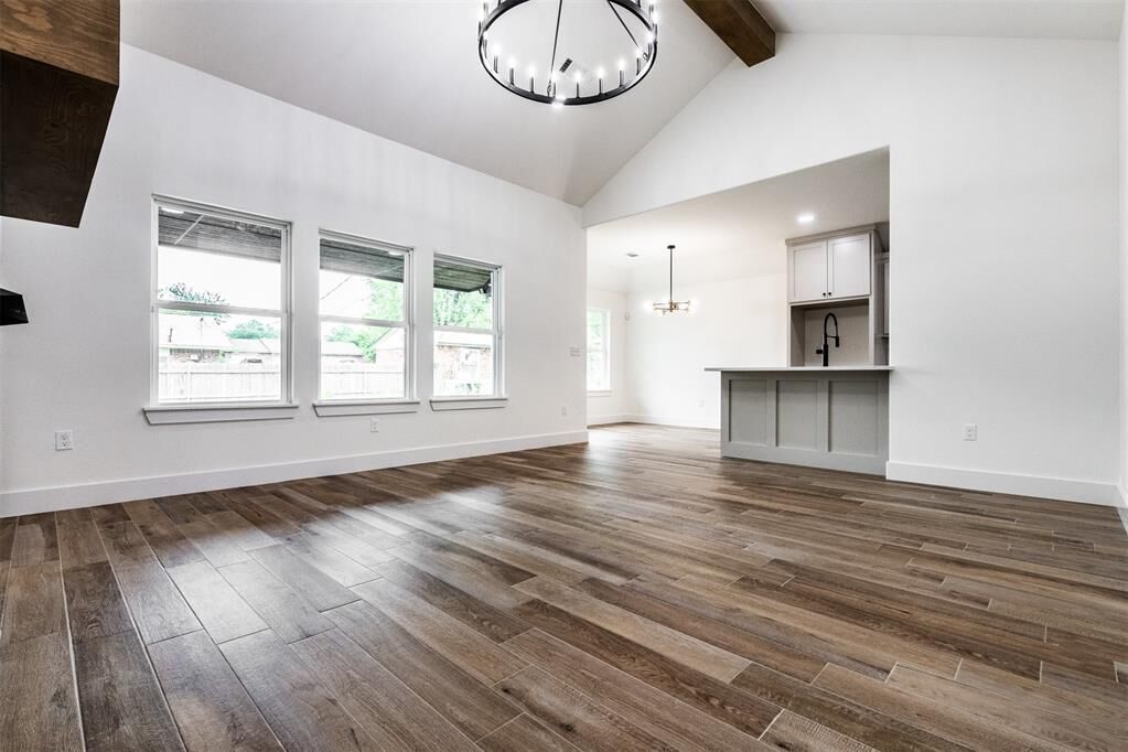 Property Photo:  3113 E Noble Drive  OK 73034 