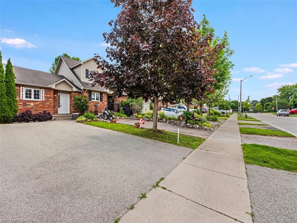 Property Photo:  15 Powell Lane  ON N0A 1E0 