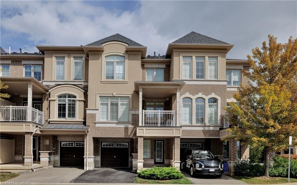 Property Photo:  2435 Greenwich Drive 68  ON L6M 0S4 