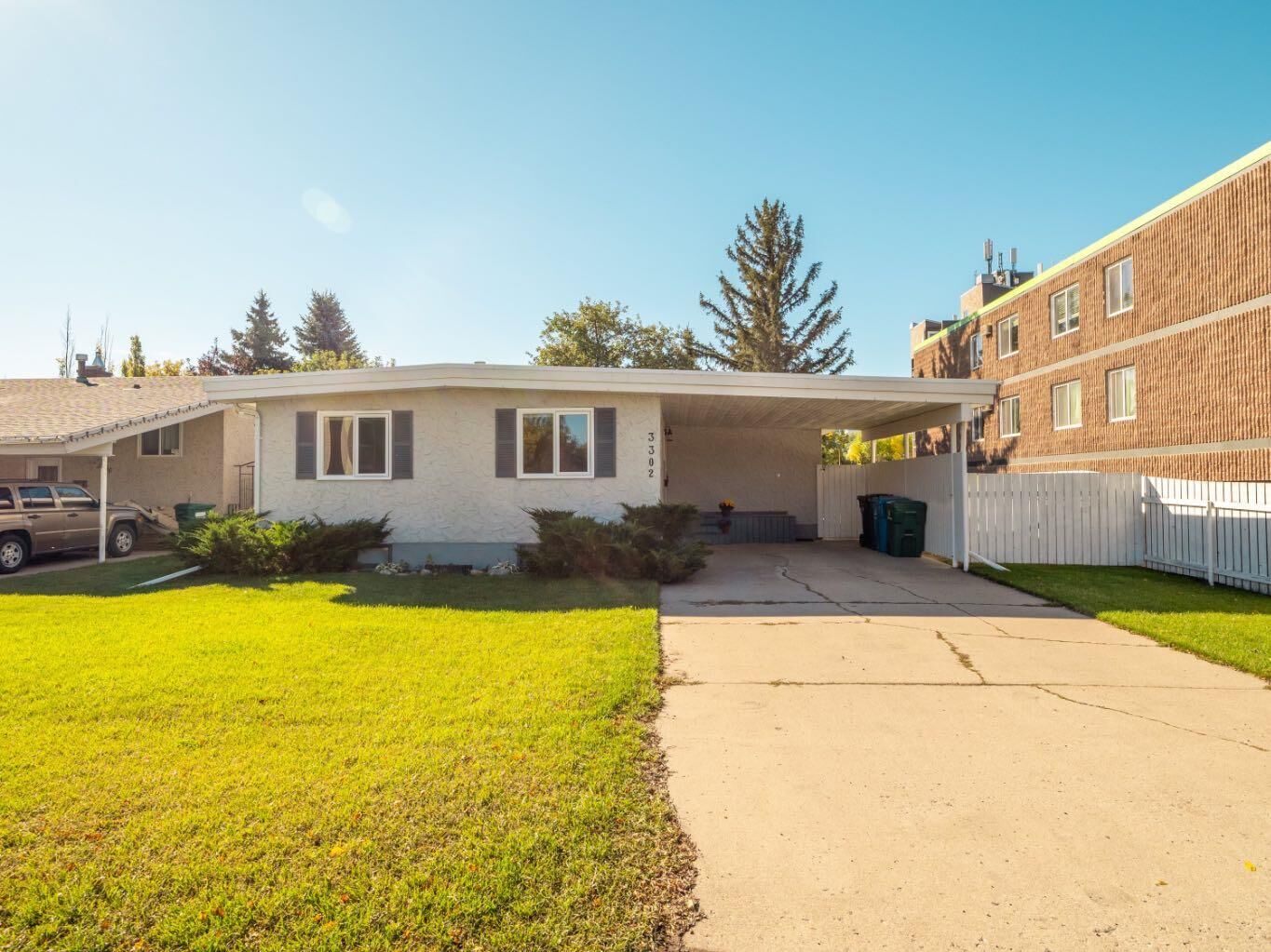 Property Photo:  3302 20th Avenue S  AB T1K 3M7 
