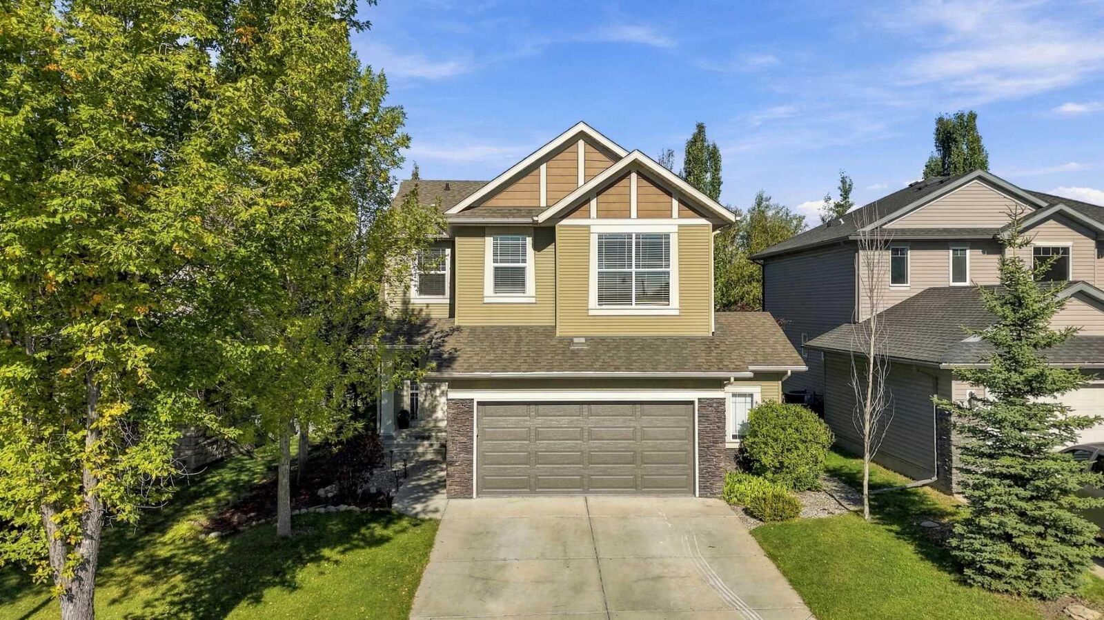 Property Photo: 38 Drake Landing Drive AB T1S 0B9