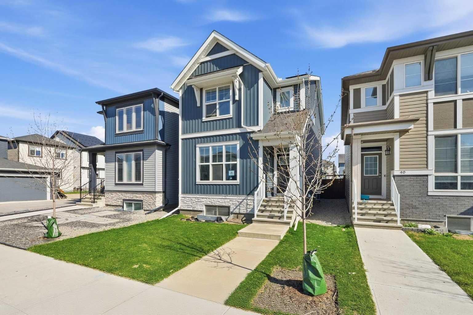 Property Photo:  44 Amblefield Avenue NW  AB T3P 2C1 