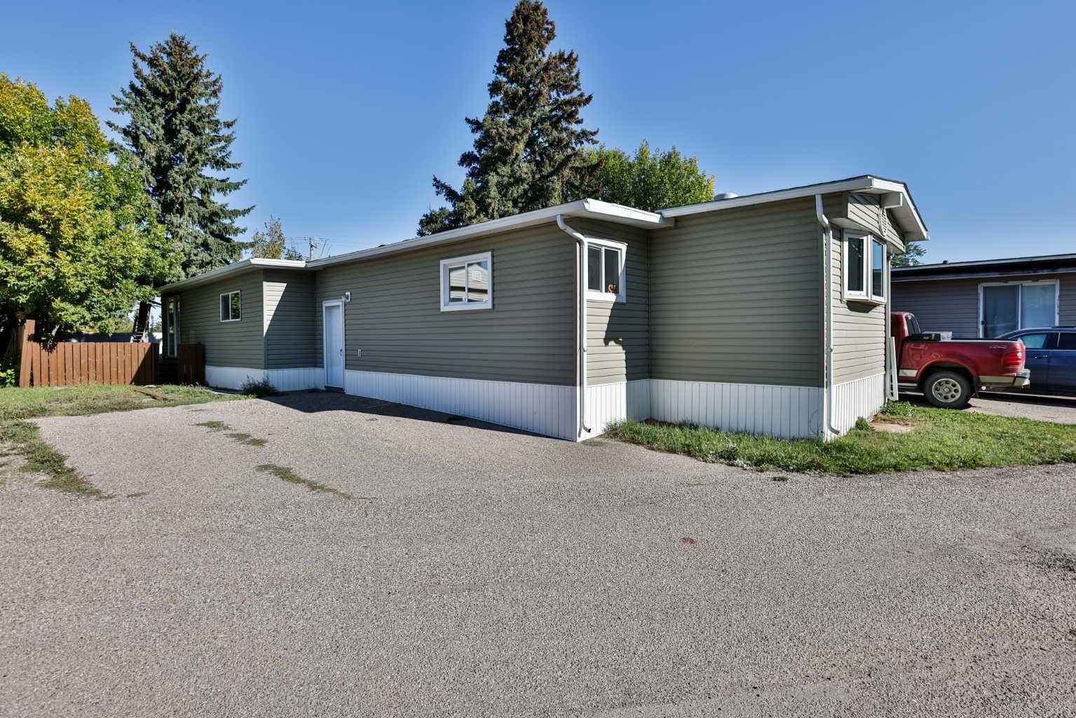 Property Photo: 5301 2 Street 82 AB T0L 0V0
