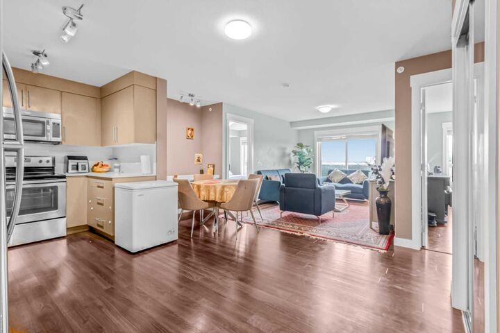 Property Photo:  302 Skyview Ranch Drive NE 5404  AB T3N 0P5 
