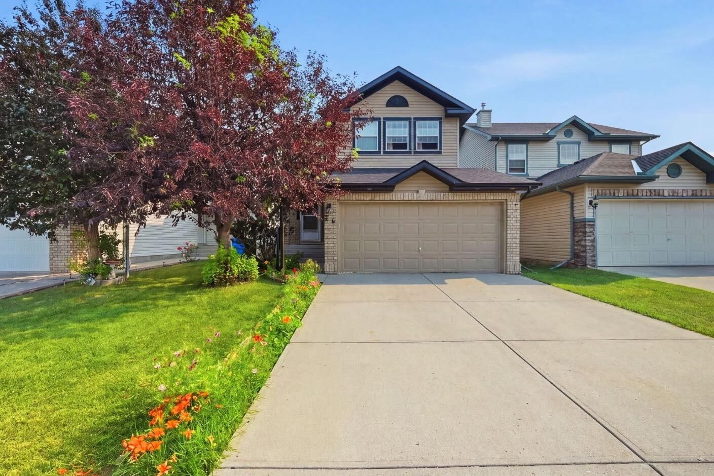 Property Photo:  54 Saddlecreek Crescent NE  AB T3J 4R9 