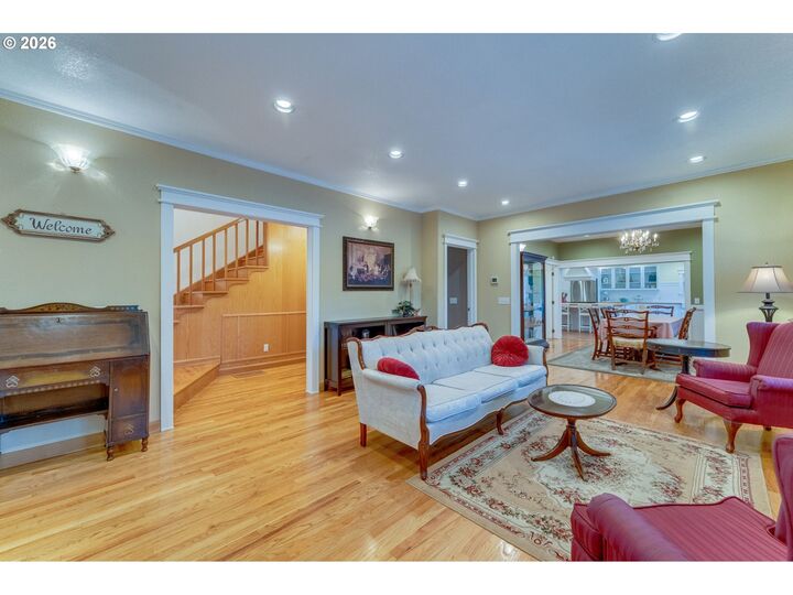 Property Photo:  1103 Division St  WA 98607 