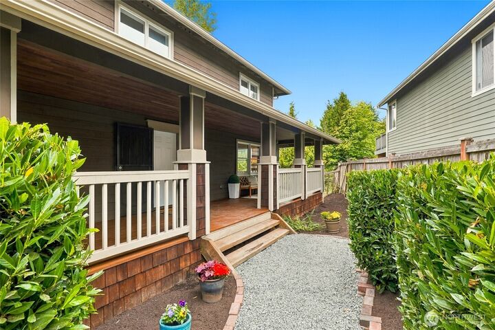 Property Photo:  8201  1st Place SE  WA 98258 