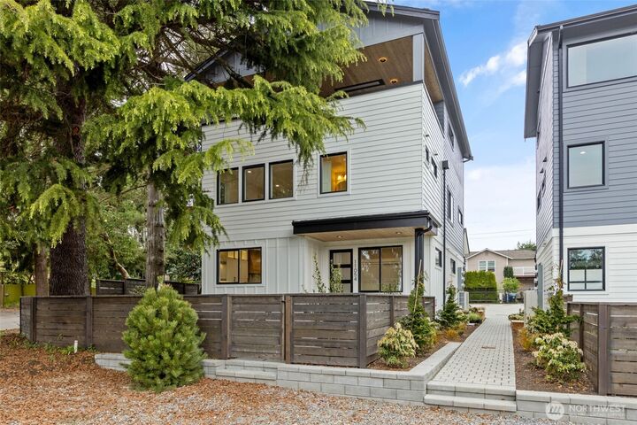 Property Photo: 11054 2nd Avenue NW WA 98177
