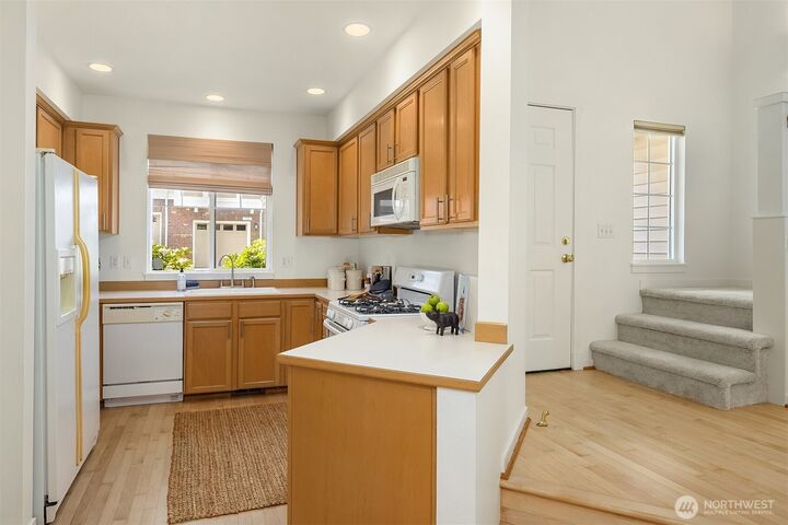 Property Photo:  15428  135th Place NE 36B  WA 98072 