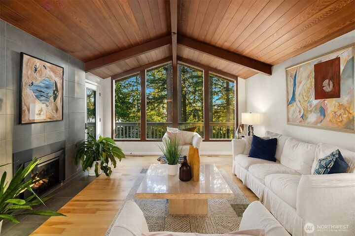 Property Photo: 2911 198th Avenue SE WA 98075
