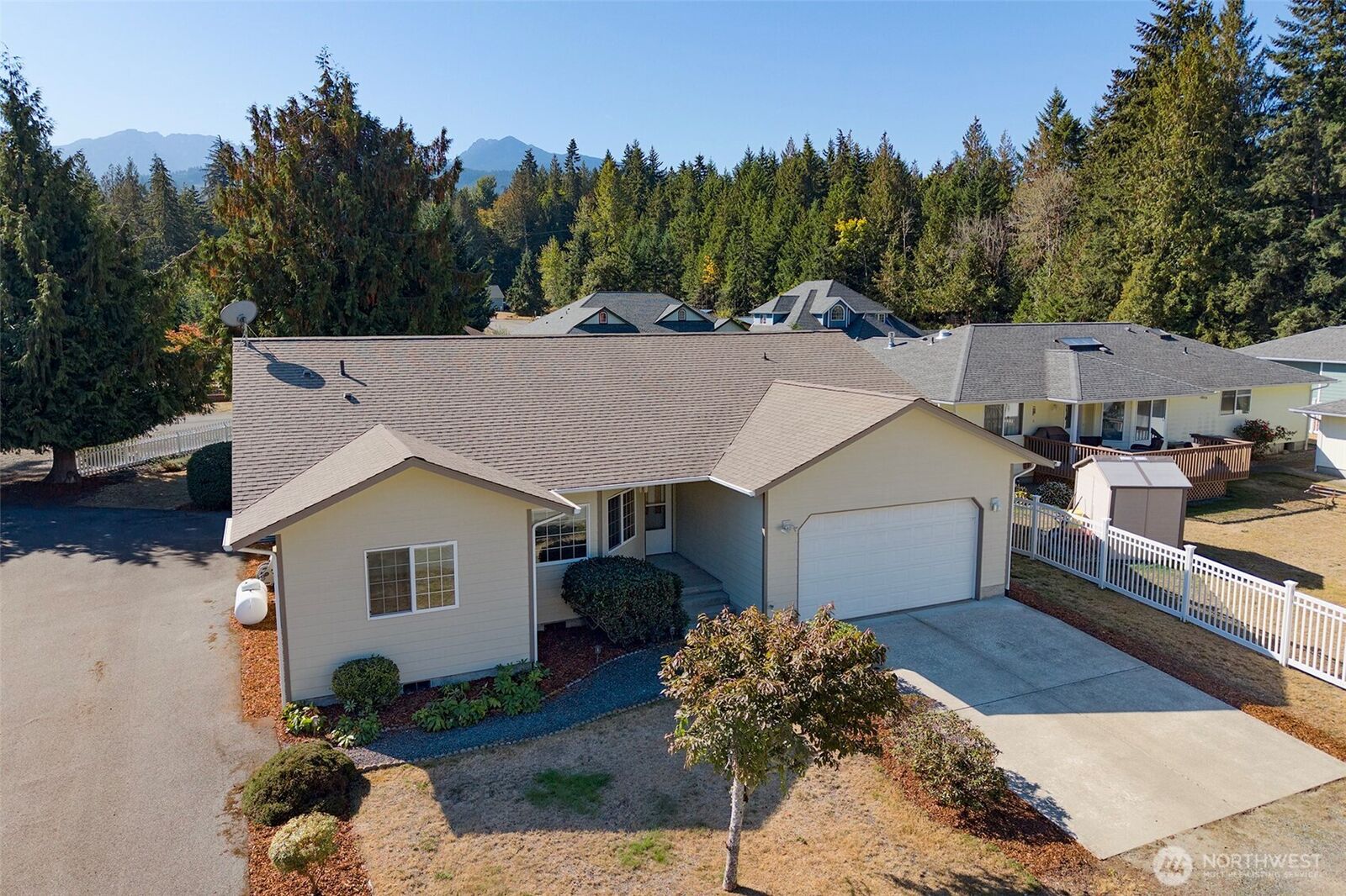 Property Photo: 835 Church Avenue WA 98362
