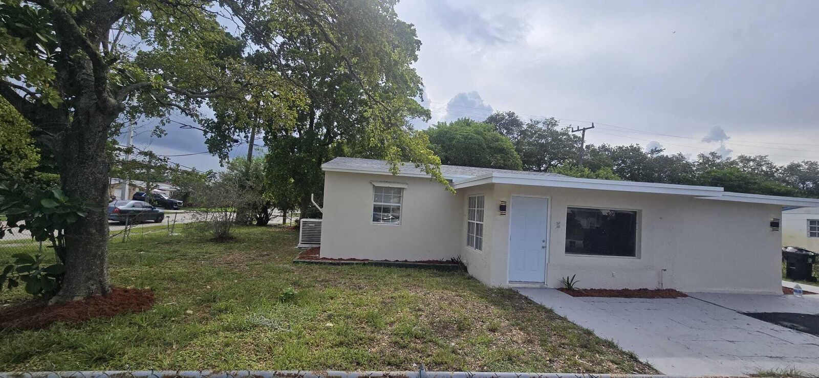 Property Photo: 1101 NW 23rd Terrace FL 33311