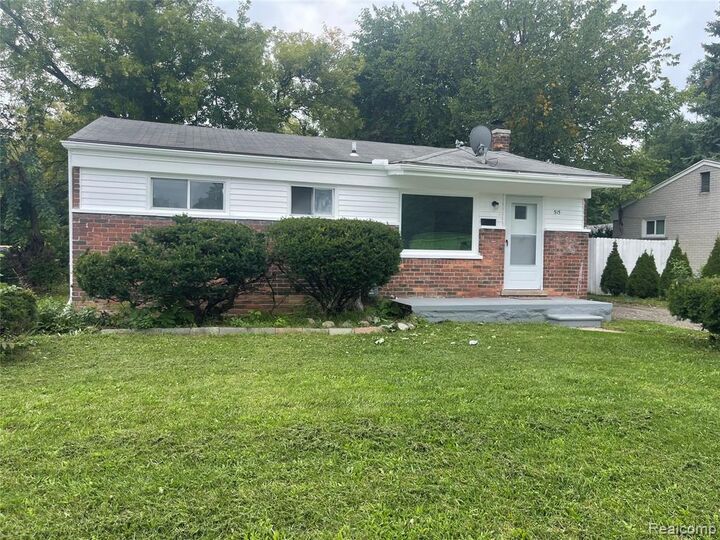 Property Photo:  515 Martin Luther King Jr Boulevard N  MI 48342 