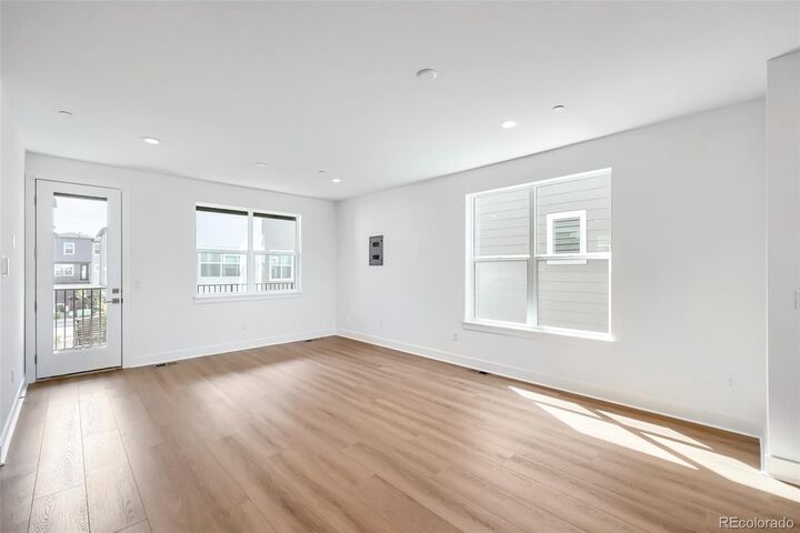 Property Photo:  10991 E Geddes Place  CO 80112 