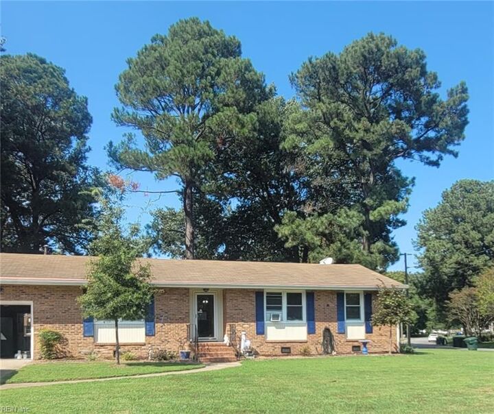 Property Photo:  3680 Deerfield Dr  VA 23435 