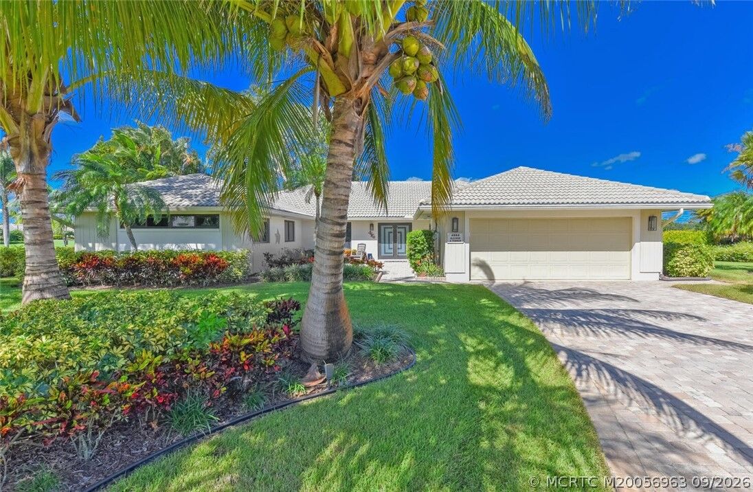 Property Photo: 4884 SW Loch Lane FL 34990
