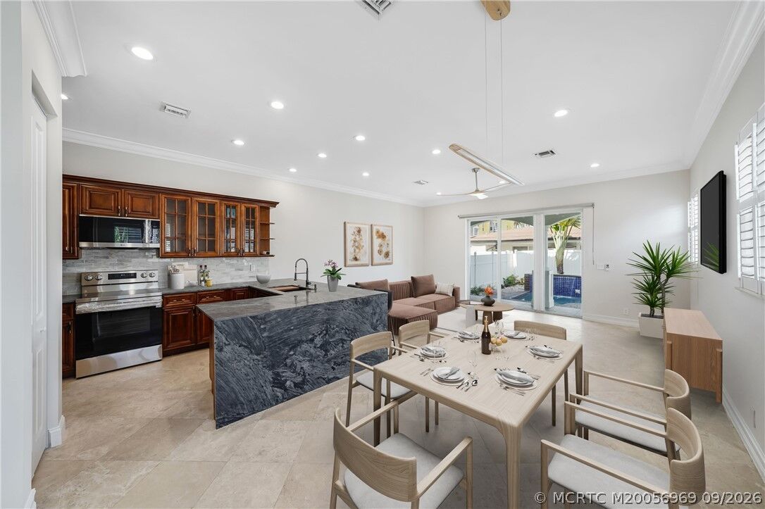 Property Photo:  4339 Bougainvilla Drive  FL 33308 
