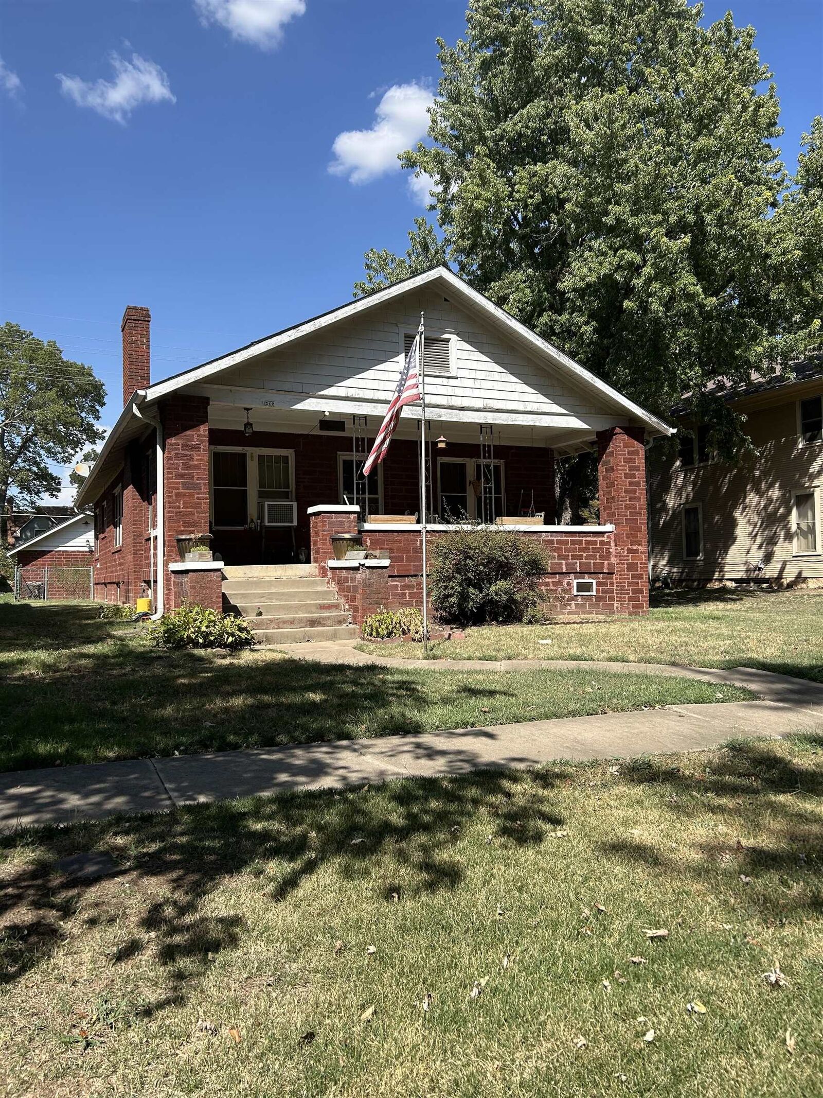 Property Photo:  512 E 12th  KS 67156 