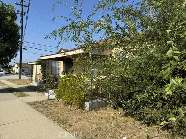 Property Photo: 16519 La Salle CA 90247