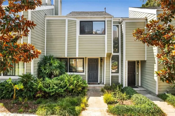 Property Photo:  14 Surfside Ct Court  CA 92663 