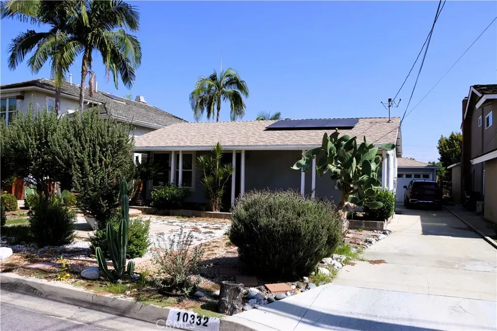Property Photo: 10332 Dolan Avenue CA 90241