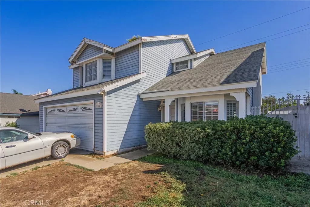 Property Photo:  23153 Fall River  CA 92557 