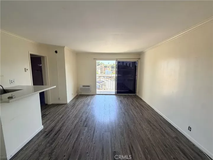 Property Photo: 256 S La Fayette Park CA 90057