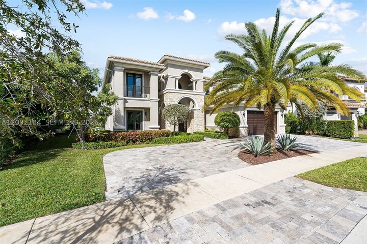 Property Photo:  9960 Bay Leaf Ct 9960  FL 33076 