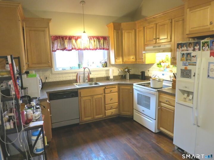 Property Photo:  21 Whittier Road  CT 06424 
