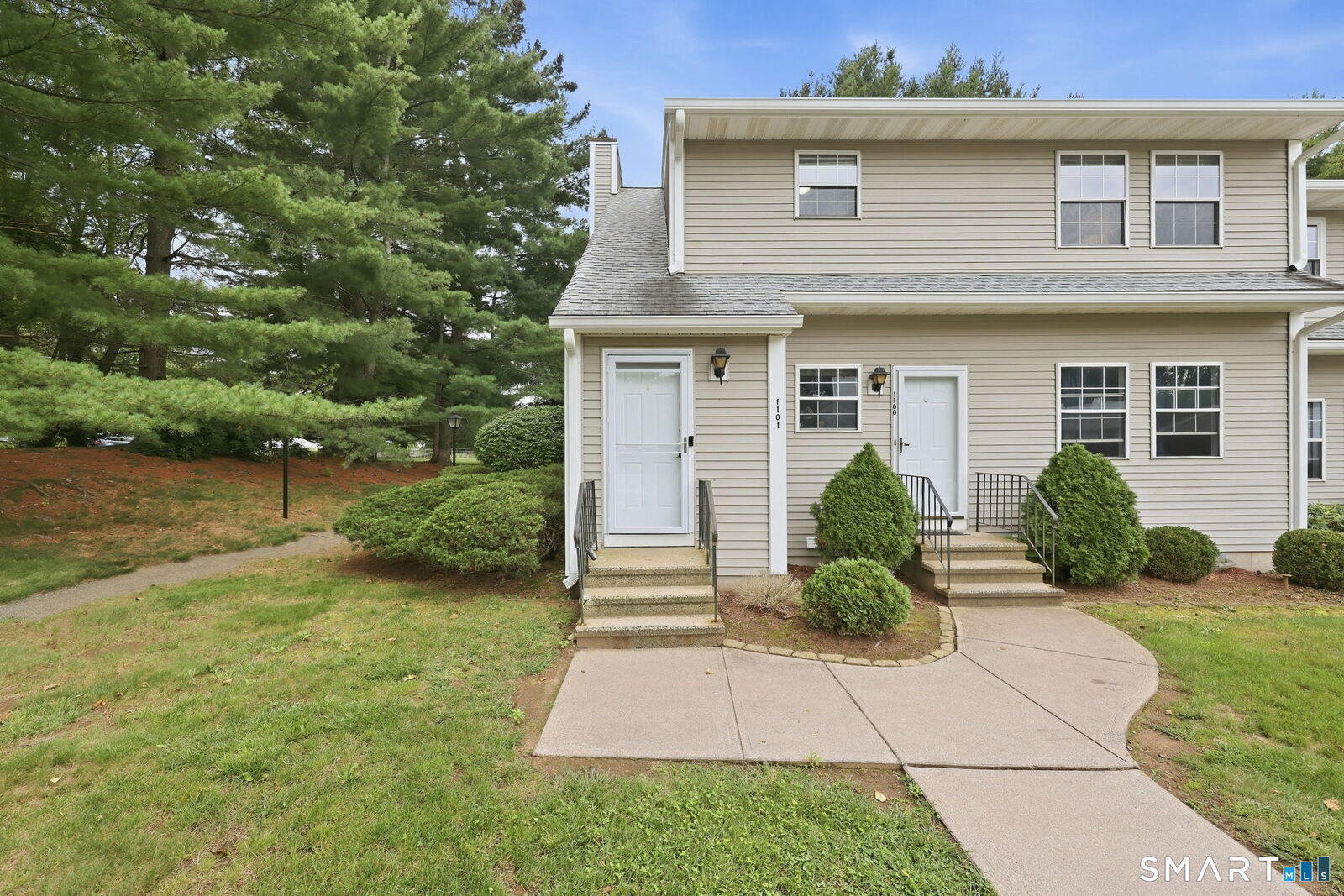 Property Photo:  1101 Sunfield Drive 1101  CT 06074 