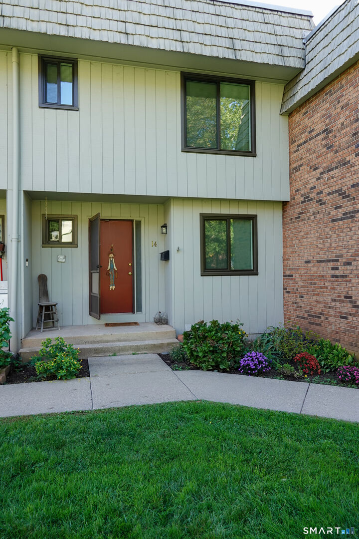 Property Photo:  14 Cheryl Court 51B  CT 06416 