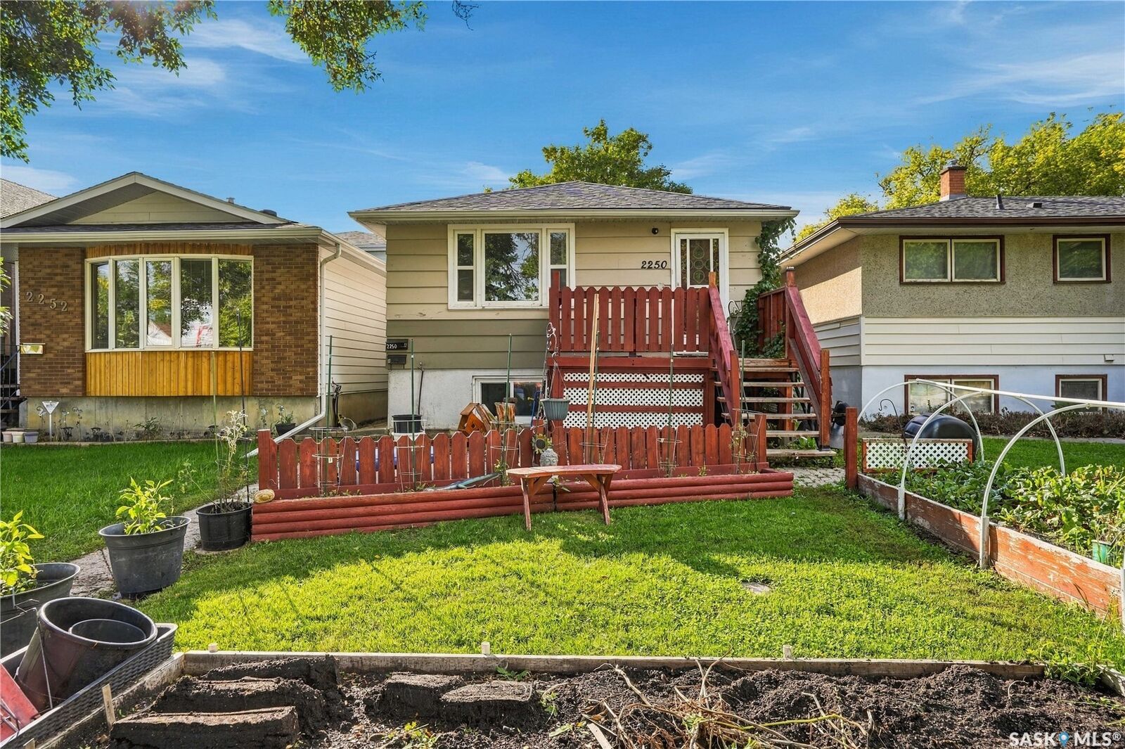 Property Photo:  2250 Mackay Street  SK S4N 2S8 