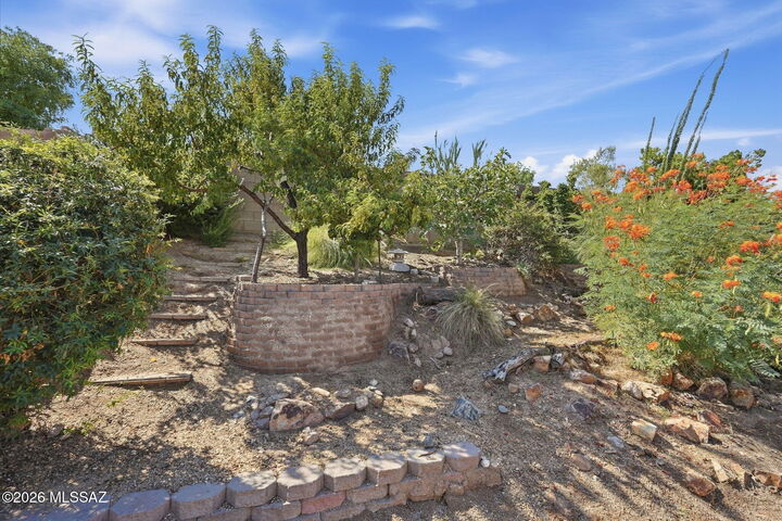 Property Photo: 10660 E Channelside Drive AZ 85748