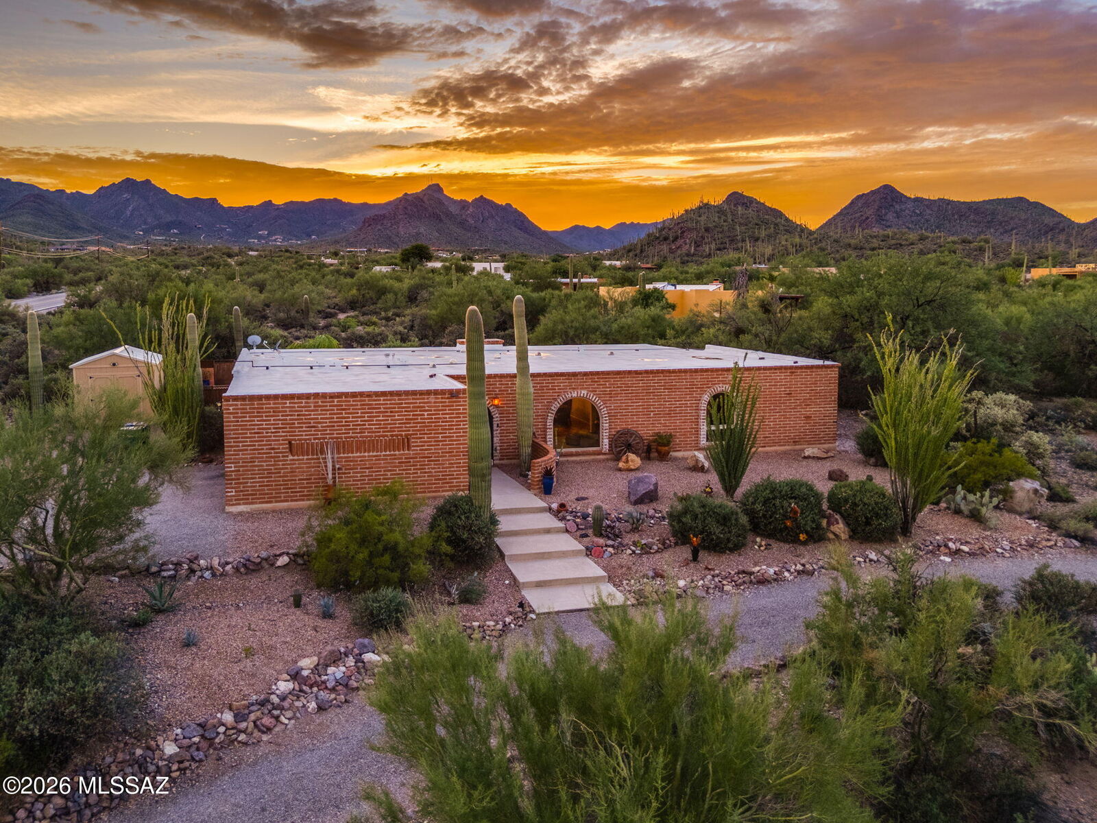 Property Photo: 4832 W Trails End Road AZ 85745