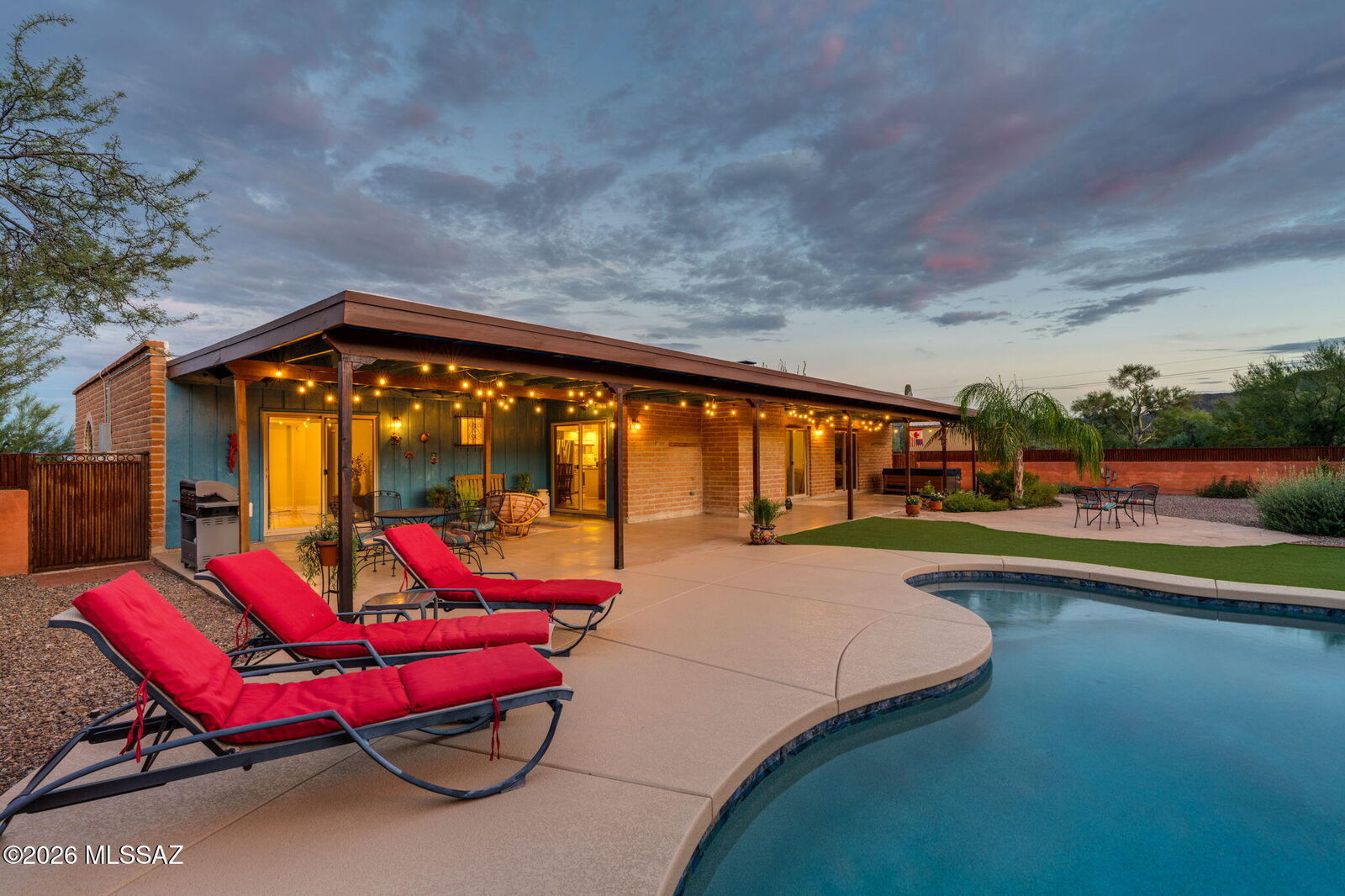 Property Photo:  4832 W Trails End Road  AZ 85745 