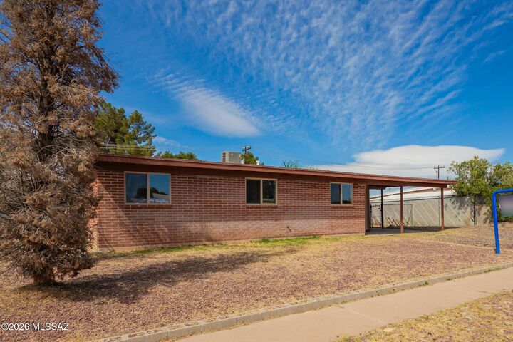 Property Photo:  6625 E 38th Street  AZ 85730 