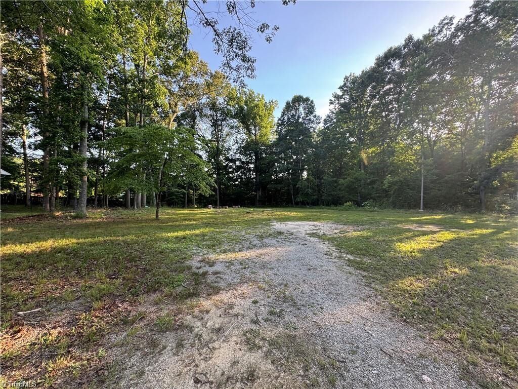 Property Photo:  1305 Penny Road  NC 27265 