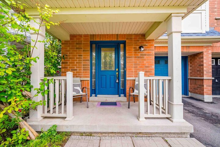 Property Photo: 399 Reeves Way Boulevard ON L4A 0H3