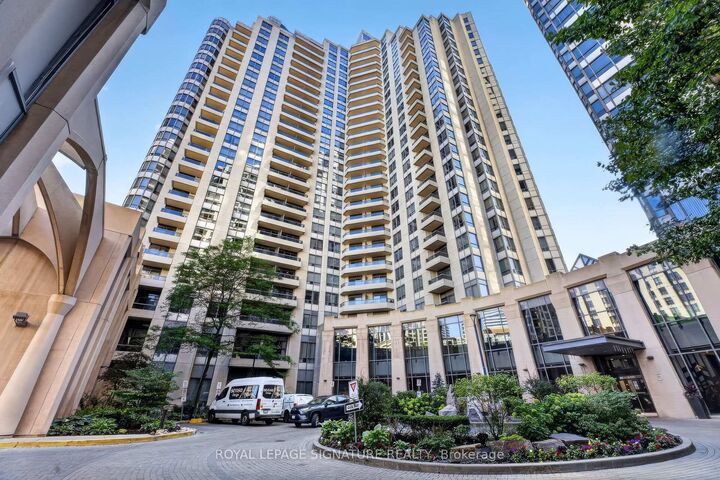 Property Photo:  15 Northtown Way 2122  ON M2N 7A2 