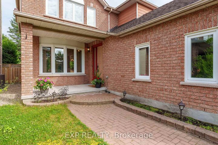 Property Photo:  1552 Blohm Drive  ON K1G 4P9 