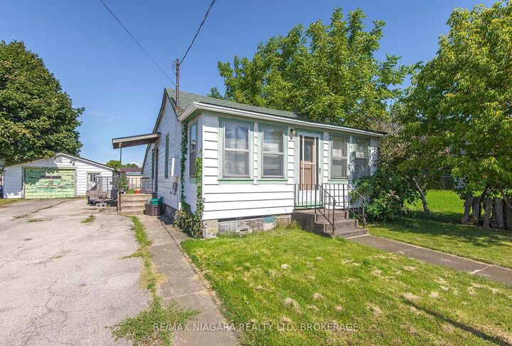 Property Photo: 220 Fraser Street ON L3K 1E7