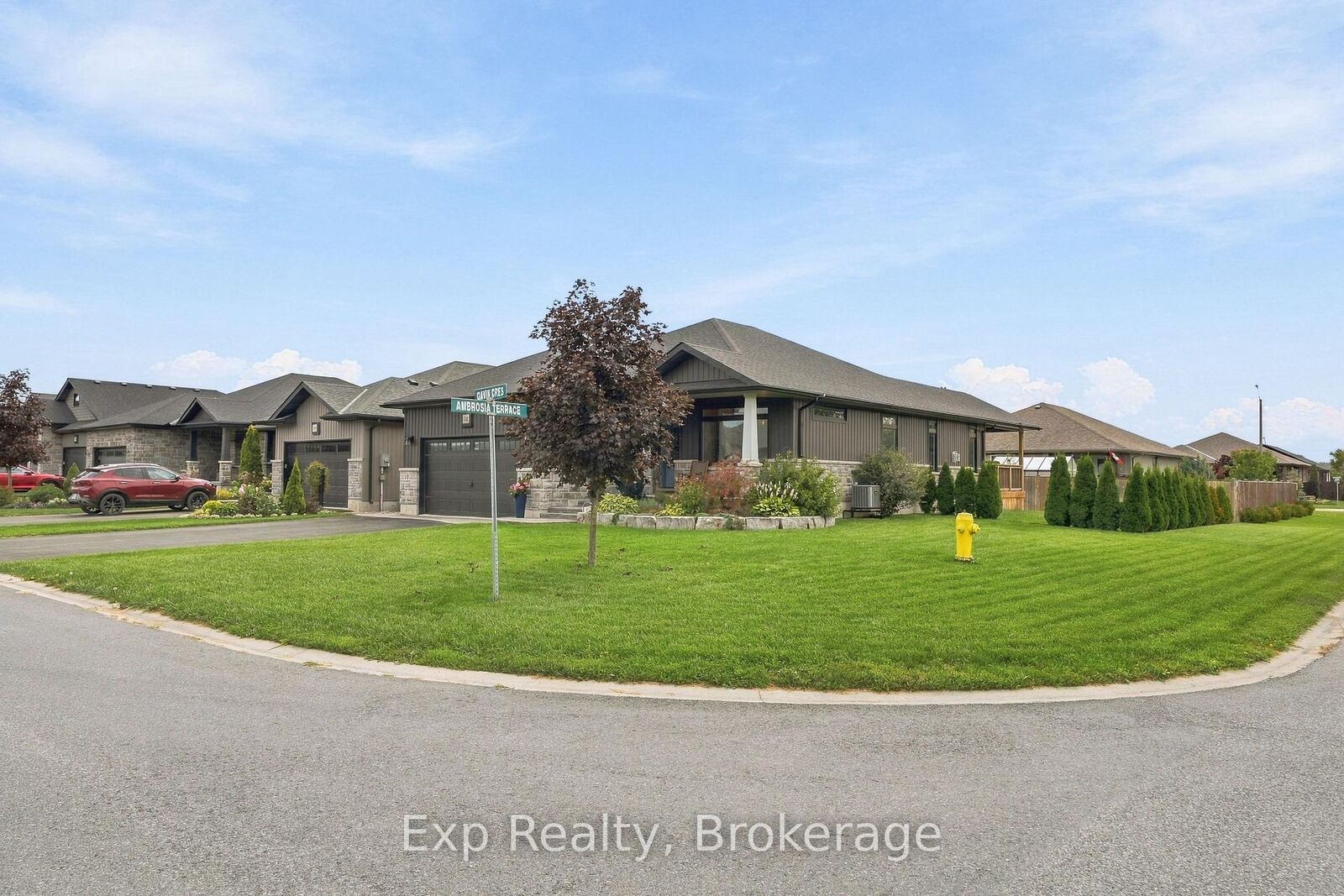 Property Photo:  52 Gavin Crescent  ON K8V 0H2 