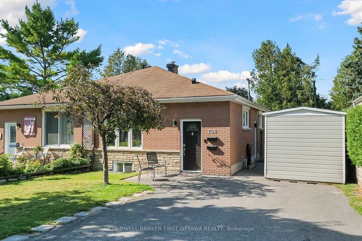 Property Photo:  702 Crystal Street  ON K1K 2G2 